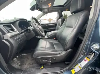 Toyota Highlander 2017 AWD XLE 4dr SUV