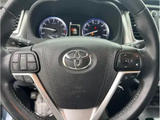 Toyota Highlander 2017 AWD XLE 4dr SUV