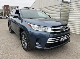 Toyota Highlander 2017 AWD XLE 4dr SUV