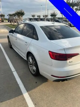 Audi A4 2017 2.0T ultra Premium 4dr Sedan w/Season of Audi selection