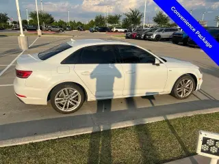 Audi A4 2017 2.0T ultra Premium 4dr Sedan w/Season of Audi selection