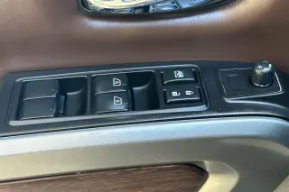 Nissan Titan XD 2018 4x4 Platinum Reserve 4dr Crew Cab (Diesel)
