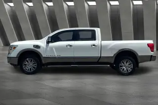 Nissan Titan XD 2018 4x4 Platinum Reserve 4dr Crew Cab (Diesel)