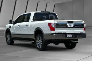 Nissan Titan XD 2018 4x4 Platinum Reserve 4dr Crew Cab (Diesel)