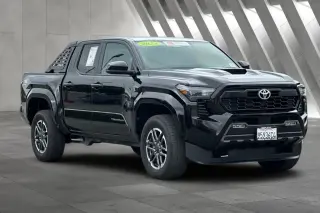 Toyota Tacoma 2024 4x4 TRD Sport 4dr Double Cab 5.0 ft SB 8A