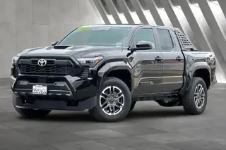 Toyota Tacoma 2024 4x4 TRD Sport 4dr Double Cab 5.0 ft SB 8A