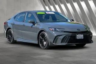 Toyota Camry 2025 SE 4dr Sedan