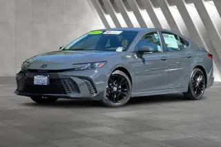 Toyota Camry 2025 SE 4dr Sedan