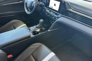 Toyota Camry 2025 SE 4dr Sedan