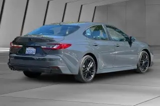 Toyota Camry 2025 SE 4dr Sedan