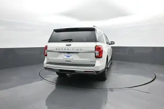 Ford Expedition MAX 2022 4x4 XLT 4dr SUV