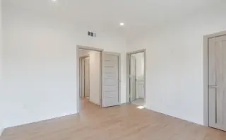 Beautiful 2 Bed Apt in