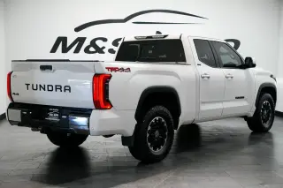 2022 Toyota Tundra 4WD SR5