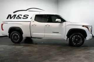 2022 Toyota Tundra 4WD SR5