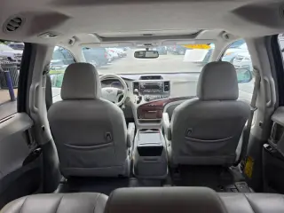2012 Toyota Sienna