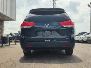 2012 Toyota Sienna