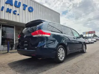 2012 Toyota Sienna
