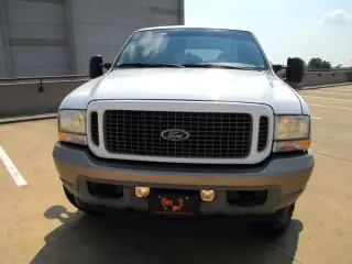 2004 FORD EXCURSION