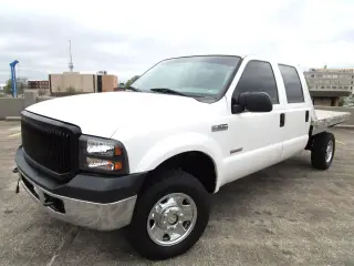 2005 FORD F350 SUPER DUTY CREW CAB