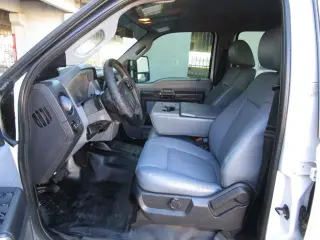 2016 FORD F350 SUPER DUTY CREW CAB & CHASSIS
