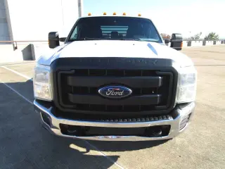 2016 FORD F350 SUPER DUTY CREW CAB & CHASSIS