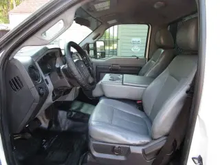 2013 FORD F350 SUPER DUTY REGULAR CAB & CHASSIS