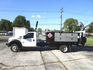 2014 FORD F550 SUPER DUTY REGULAR CAB & CHASSIS