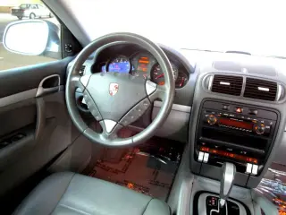 2005 PORSCHE CAYENNE