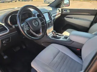 2018 Jeep Grand Cherokee Sterling Edition