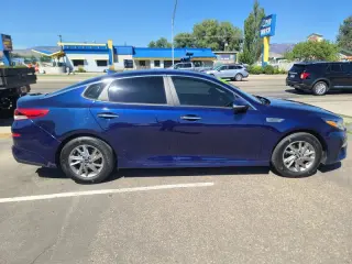 2019 Kia Optima LX 4-Door Sedan
