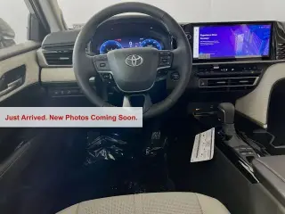 Toyota Camry 2026 SE 4dr Sedan