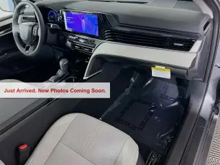 Toyota Camry 2026 SE 4dr Sedan