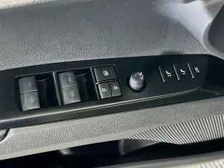 Toyota Camry 2026 SE 4dr Sedan