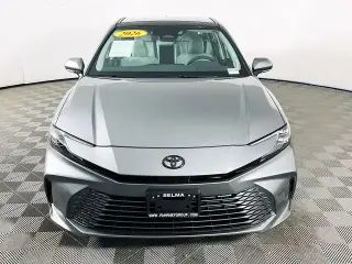 Toyota Camry 2026 SE 4dr Sedan
