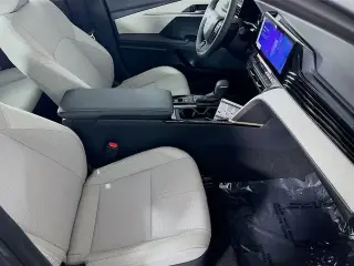 Toyota Camry 2026 SE 4dr Sedan
