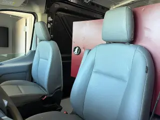 Ford Transit 2019 250 3dr LWB Medium Roof Cargo Van w/Sliding Passenger Side Door