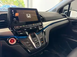 Honda Odyssey 2024 Touring 4dr Mini-Van