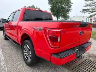 Ford F-150 2022 4x4 XL 4dr SuperCrew 5.5 ft. SB