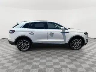 Lincoln Nautilus 2019 AWD Reserve 4dr SUV