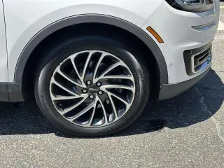 Lincoln Nautilus 2019 AWD Reserve 4dr SUV