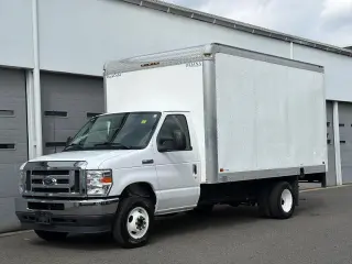 Ford E-Series 2023 E-350 SD 2dr 138 in. WB SRW Cutaway Chassis
