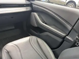Ford Mustang Mach-E 2023 Premium 4dr SUV