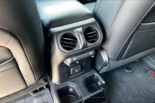 Jeep Gladiator 2023 4x4 Sport 4dr Crew Cab 5.0 ft. SB