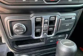 Jeep Gladiator 2023 4x4 Sport 4dr Crew Cab 5.0 ft. SB
