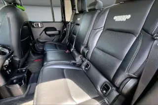 Jeep Gladiator 2023 4x4 Sport 4dr Crew Cab 5.0 ft. SB