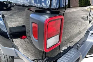 Jeep Gladiator 2023 4x4 Sport 4dr Crew Cab 5.0 ft. SB
