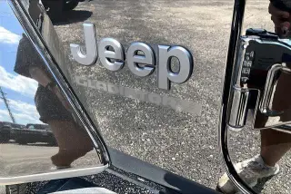 Jeep Gladiator 2023 4x4 Sport 4dr Crew Cab 5.0 ft. SB