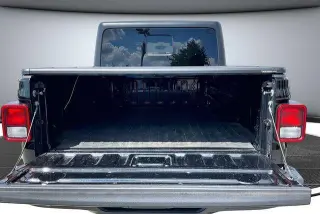 Jeep Gladiator 2023 4x4 Sport 4dr Crew Cab 5.0 ft. SB