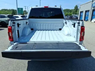 Ford F-150 2022 4x4 Lariat 4dr SuperCrew 5.5 ft. SB
