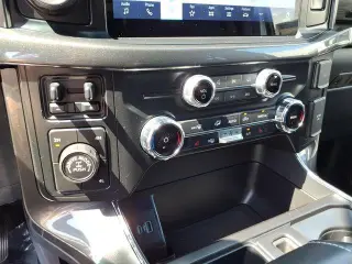 Ford F-150 2022 4x4 Lariat 4dr SuperCrew 5.5 ft. SB